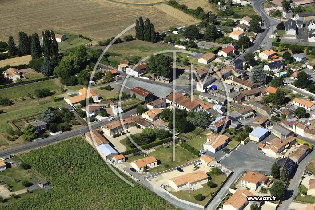Photo arienne de Saint-Lger-de-Montbrun