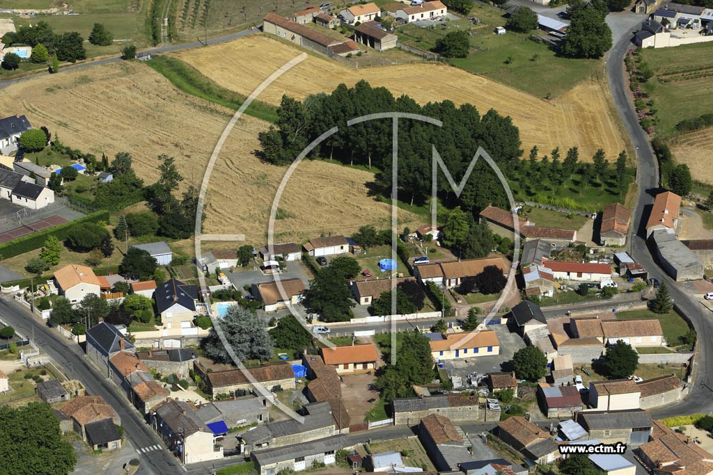Photo arienne de Saint-Lger-de-Montbrun