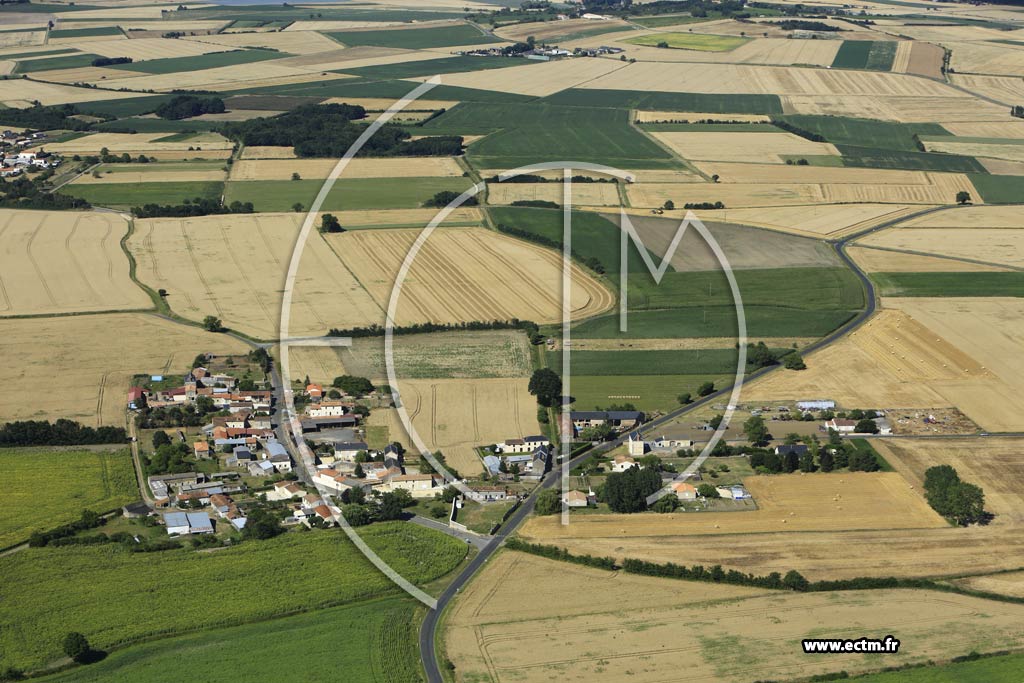 Photo arienne de Saint-Lger-de-Montbrun (Till)