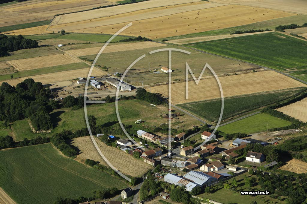 Photo arienne de Saint-Martin-de-Sanzay (Prailles)