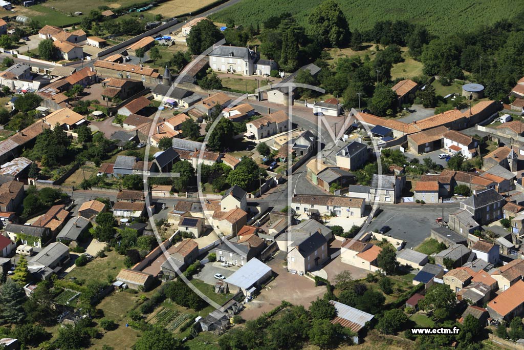 Photo arienne de Sainte-Radegonde (Ligron)