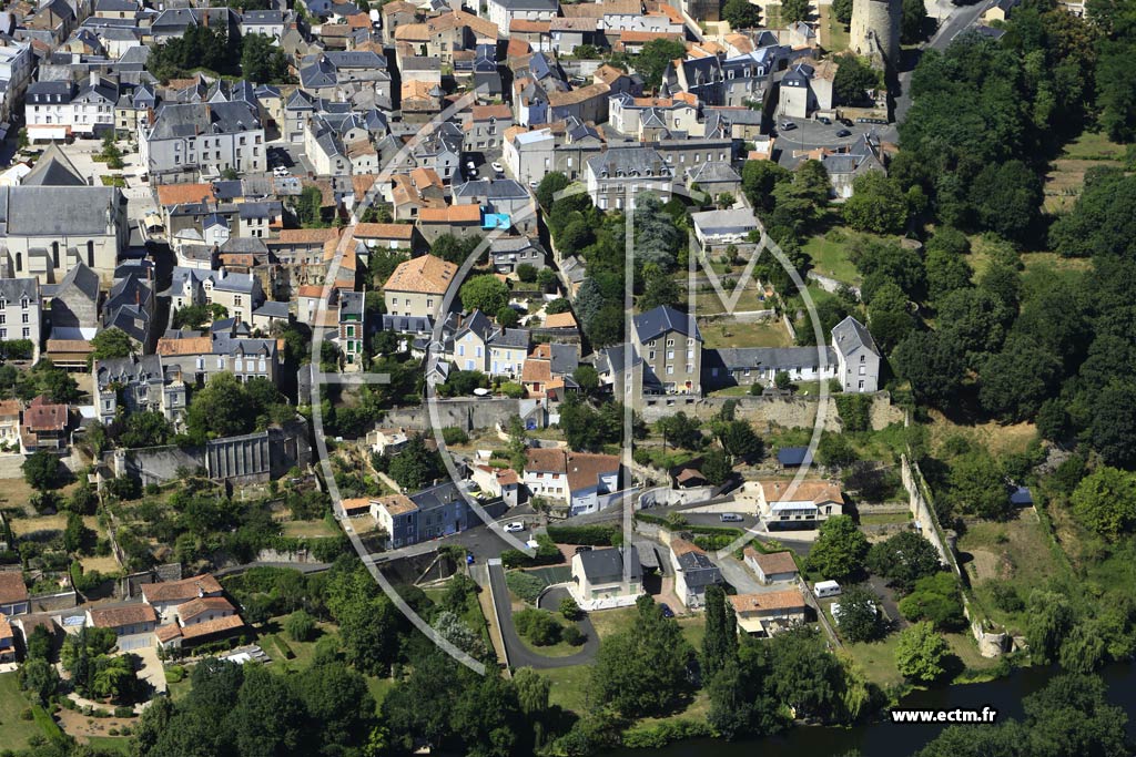 Photo arienne de Thouars (Centre)