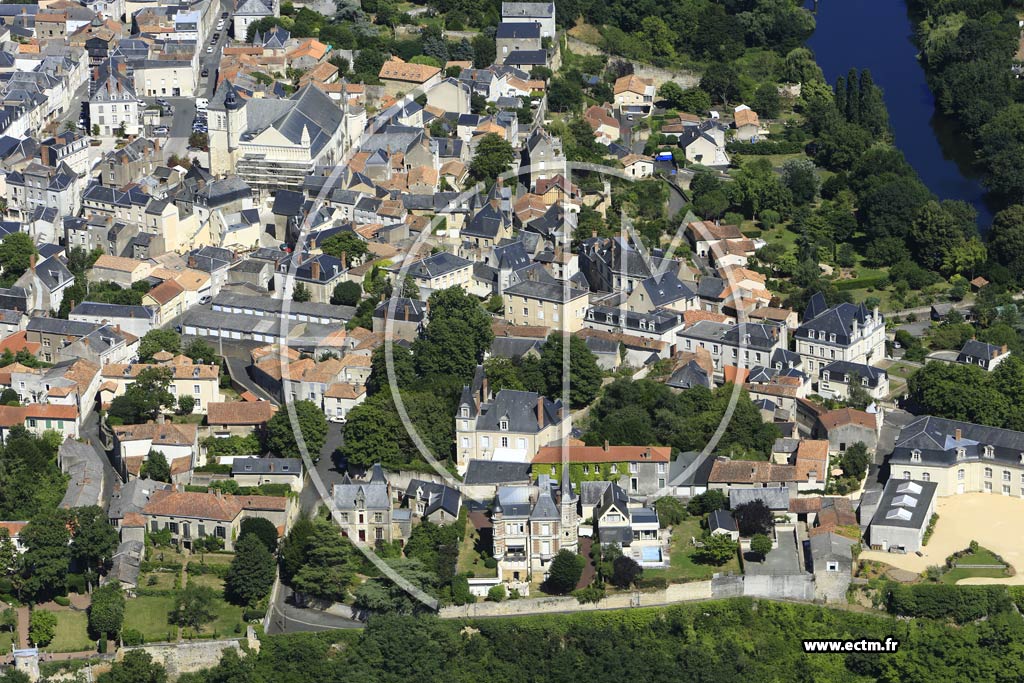 Photo arienne de Thouars (Centre)
