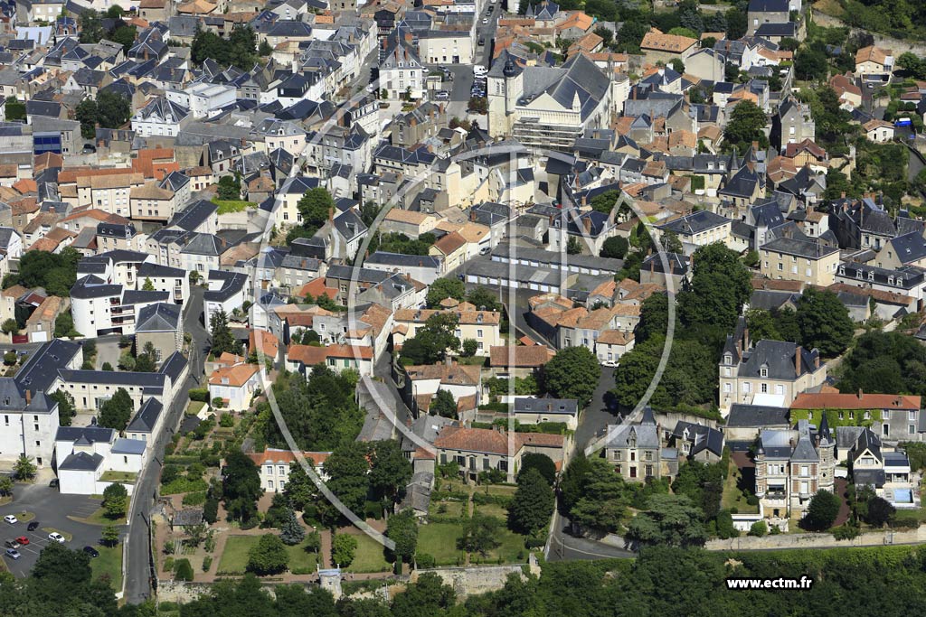 Photo arienne de Thouars (Centre)