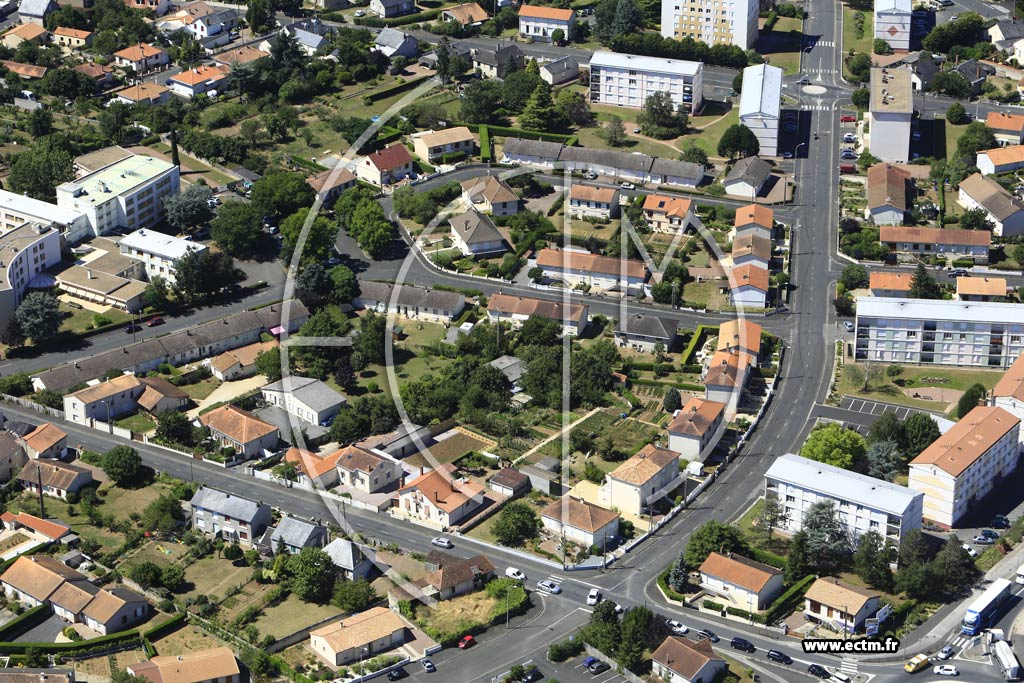 Photo arienne de Thouars (Est)