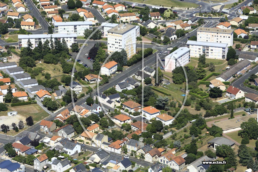 Photo arienne de Thouars (Est)