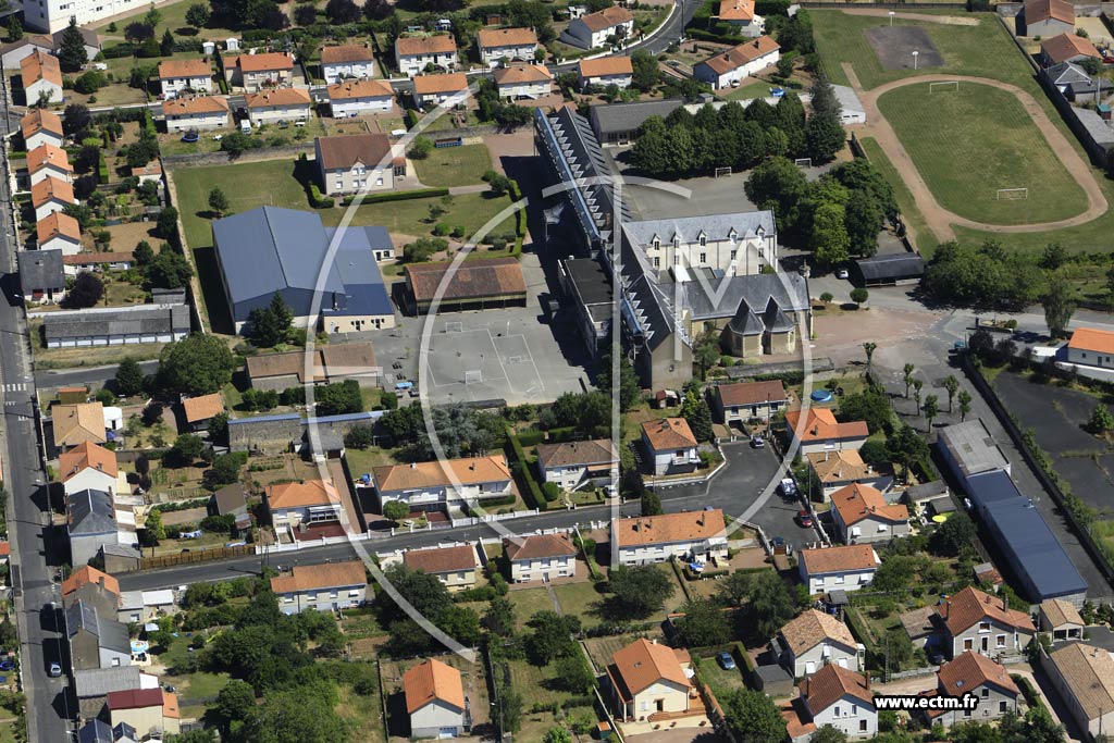 Photo arienne de Thouars (Est)