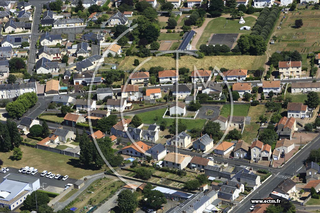 Photo arienne de Thouars (Est)