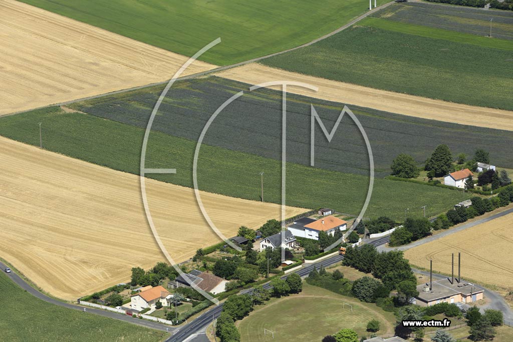 Photo arienne de Thouars (la Ctire)