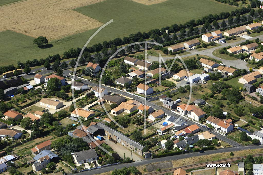 Photo arienne de Thouars (les Moulins  Vent)