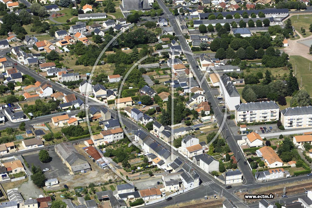 Photo arienne de Thouars (Nord)