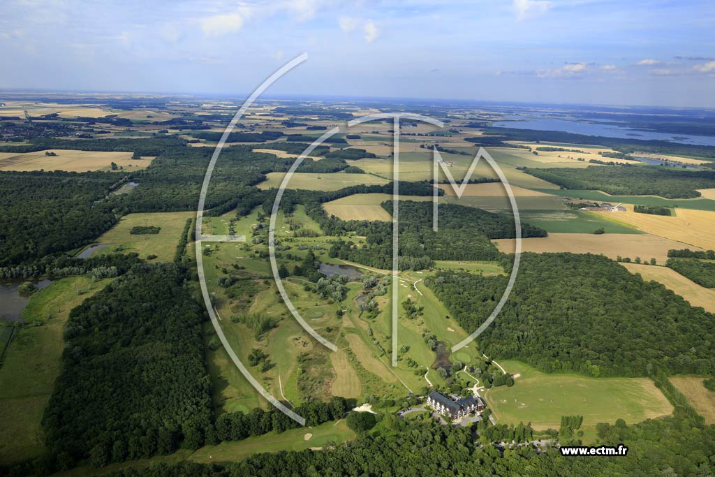 Photo arienne de Rouilly-Sacey (Golf de la Fort d'Orient)