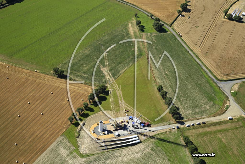 Photo arienne de Saint-Georges-des-Gardes (Montage olienne)