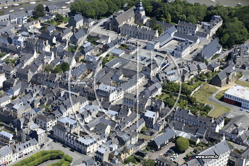 Photo arienne de Pont-l'Abb (Centre)