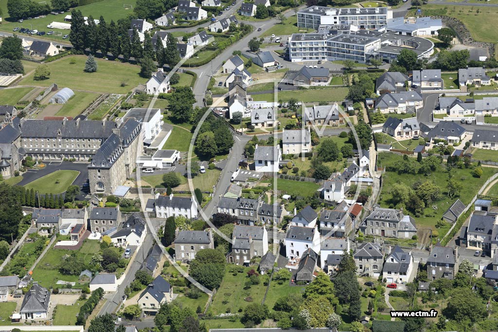 Photo arienne de Plestin-les-Grves (Centre)