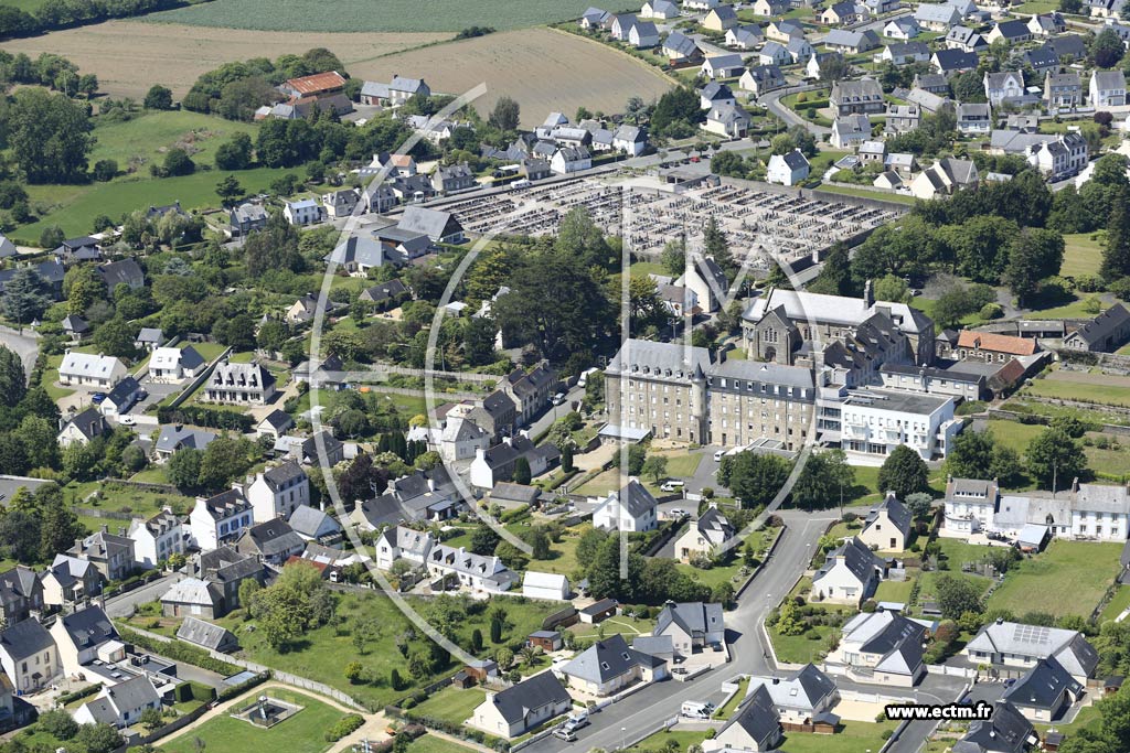 Photo arienne de Plestin-les-Grves (Centre)