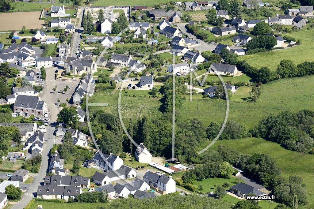 Photo arienne de Plougonven (Saint-Eutrope)