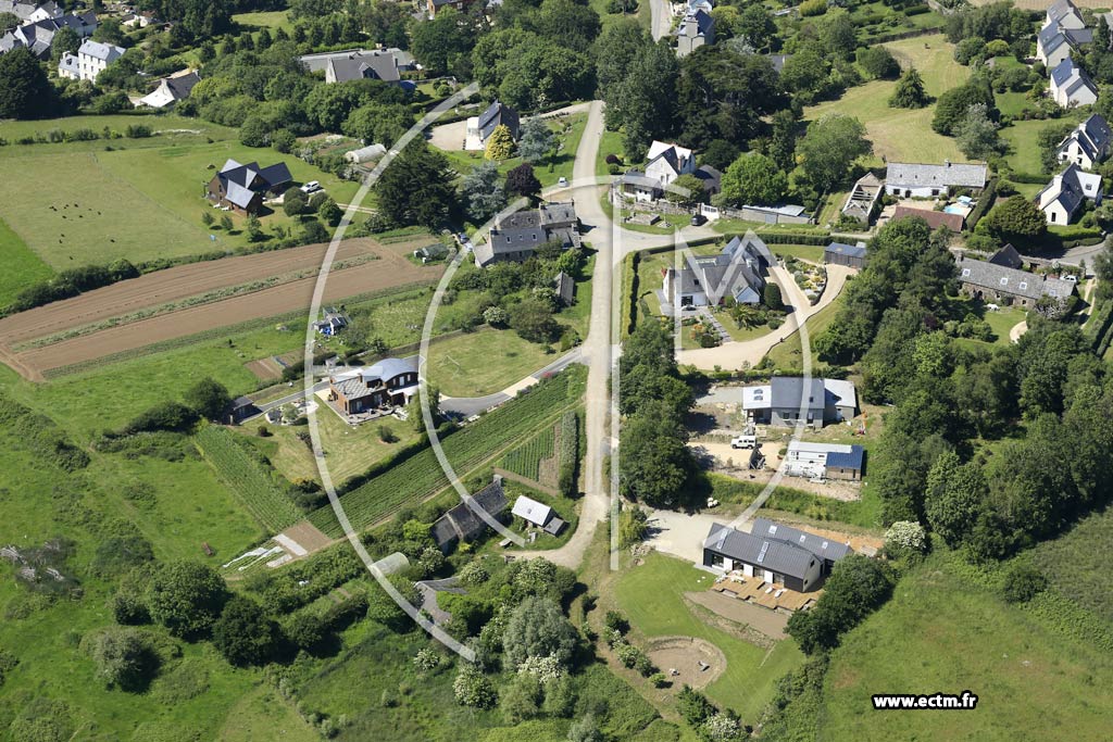 Photo arienne de Saint-Jean-du-Doigt