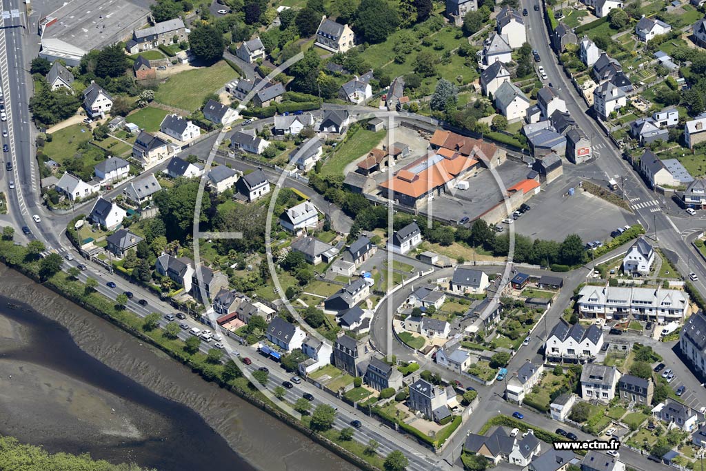 Photo arienne de Lannion (Kervenno)
