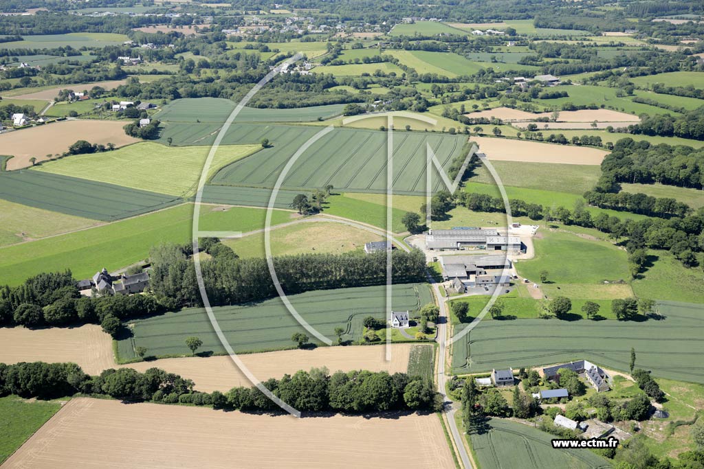 Photo arienne de Ploumilliau (Poull Gwern)