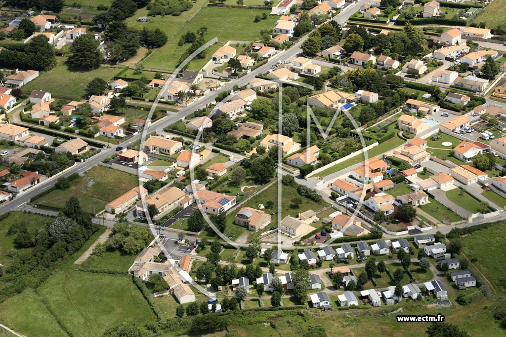 Photo arienne de La Plaine-sur-Mer (la Haute Rue)