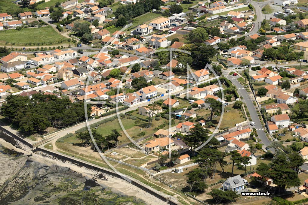 Photo arienne de La Plaine-sur-Mer (le Marais)