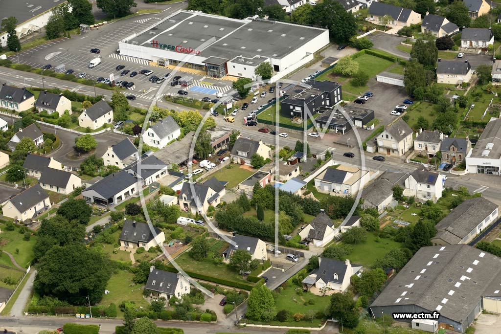 Photo arienne de Malestroit (Barenton)