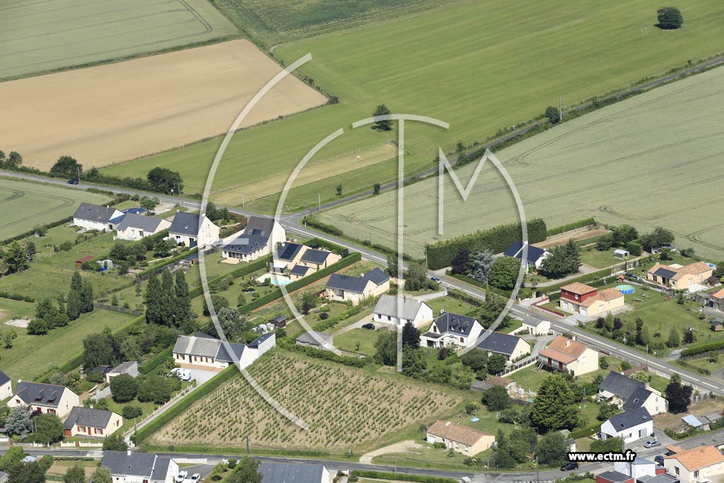Photo arienne de Couff (les Mazeries)