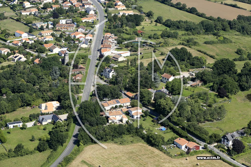 Photo arienne de Oudon (le Tertre - le Plessis)