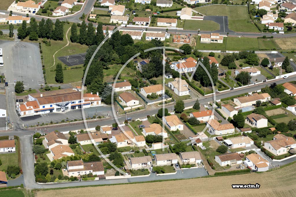 Photo arienne de Angles (la Ville)