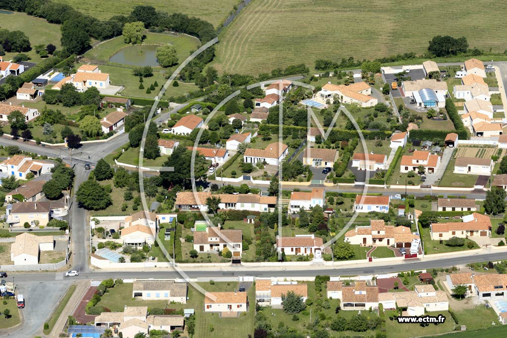 Photo arienne de Angles (la Ville)