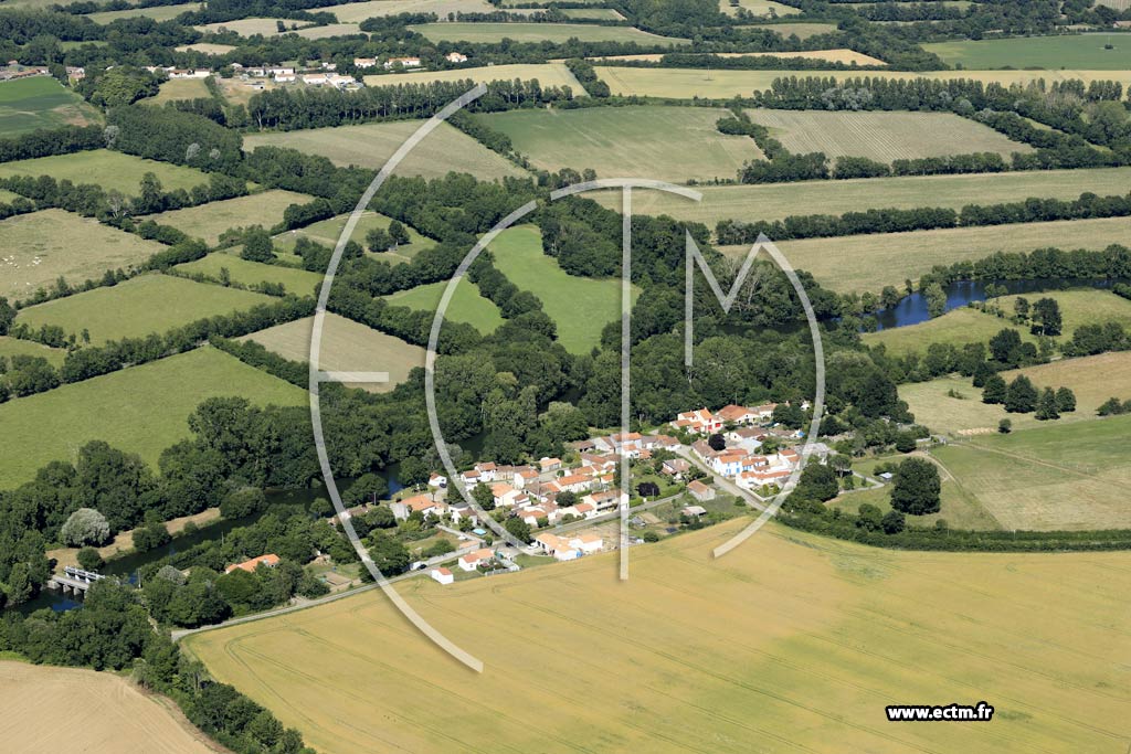 Photo arienne de La Bretonnire-la-Claye (Mortevieille)