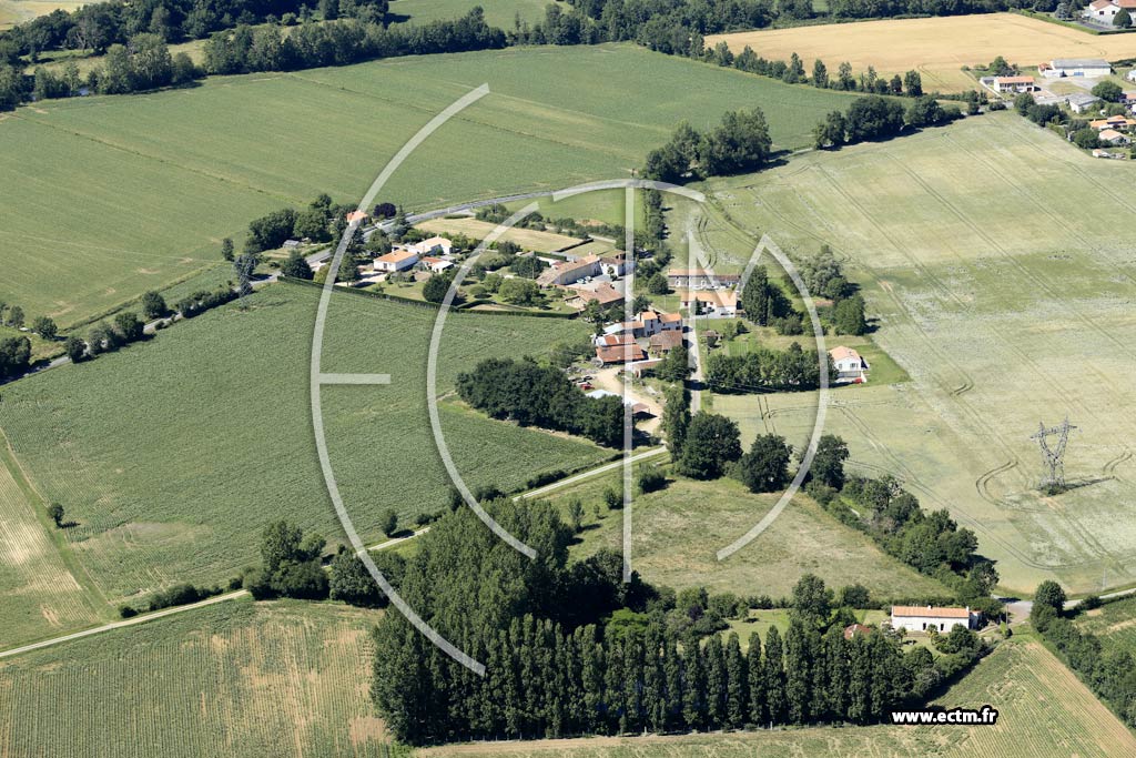 Photo arienne de Moutiers-sur-le-Lay (la Renoterie - l'Oucherie)