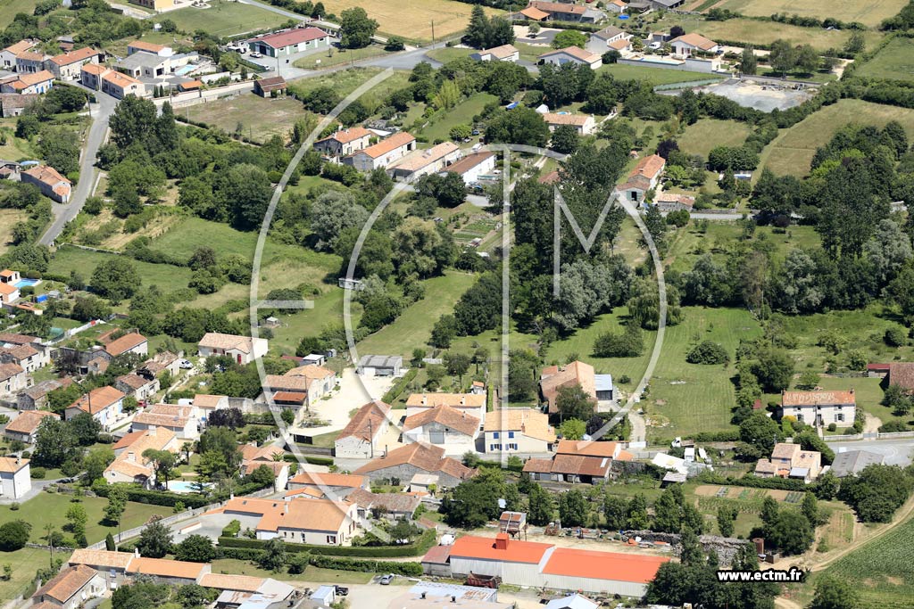 Photo arienne de Mouzeuil-Saint-Martin
