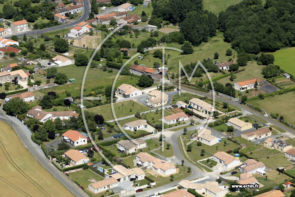 Photo arienne de Mouzeuil-Saint-Martin