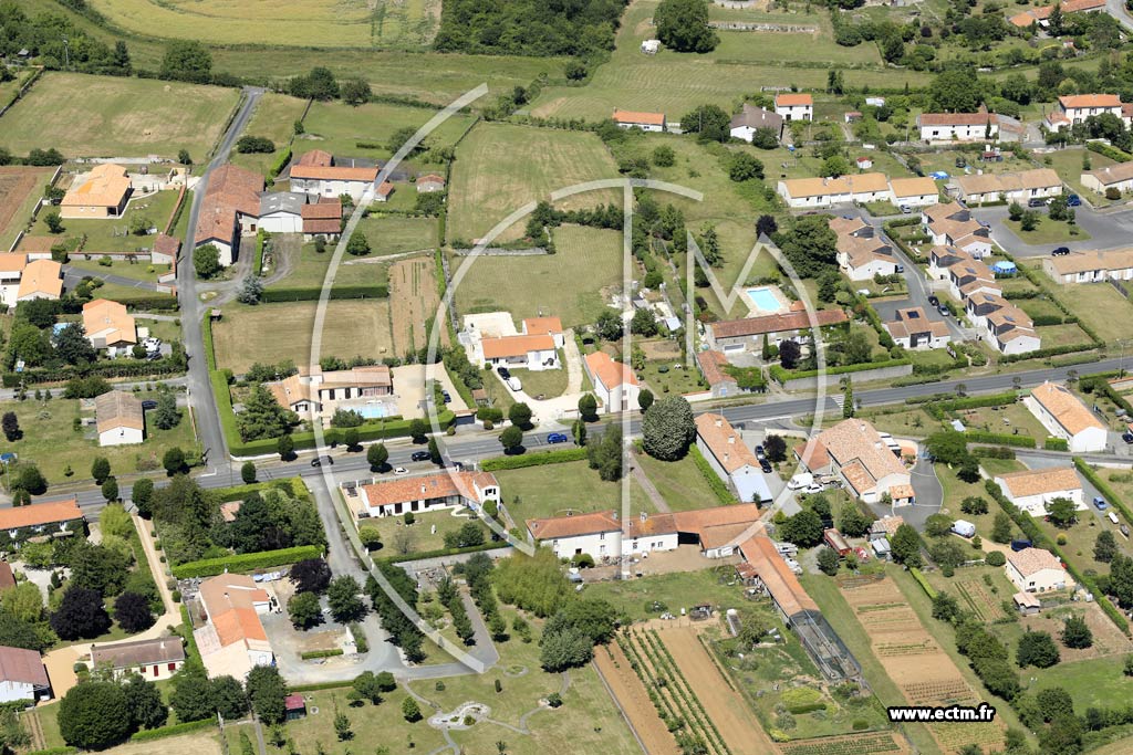 Photo arienne de Mouzeuil-Saint-Martin