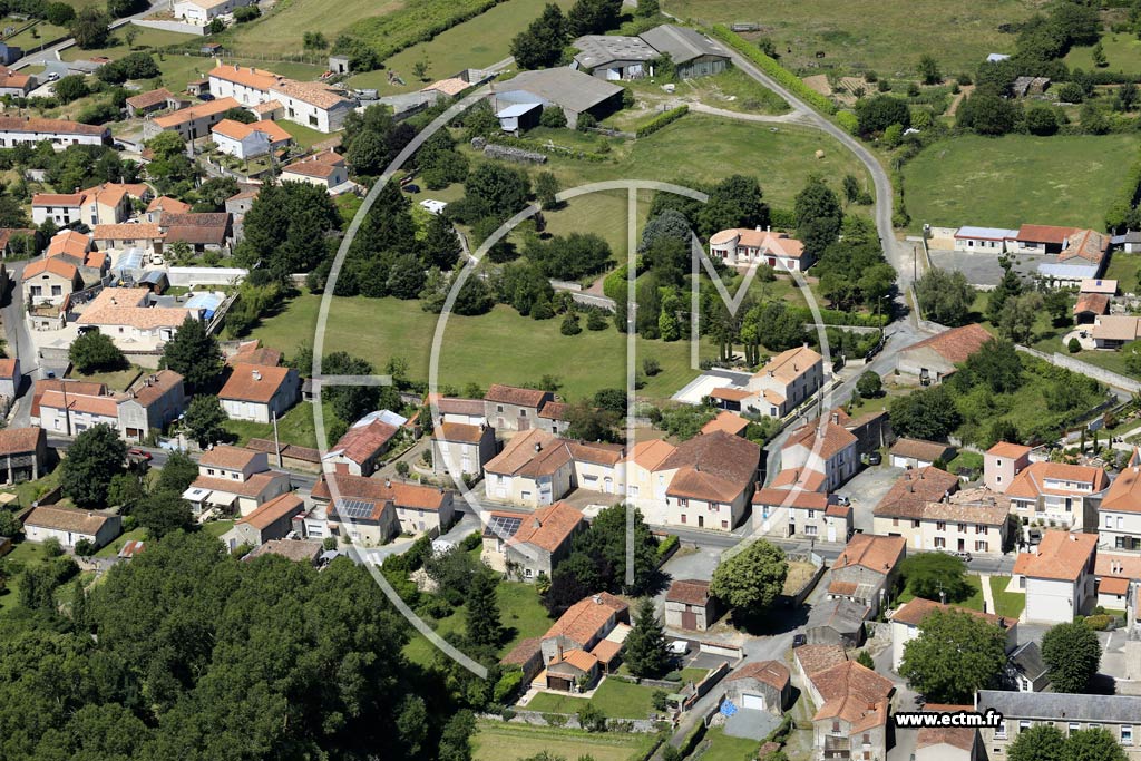 Photo arienne de Mouzeuil-Saint-Martin
