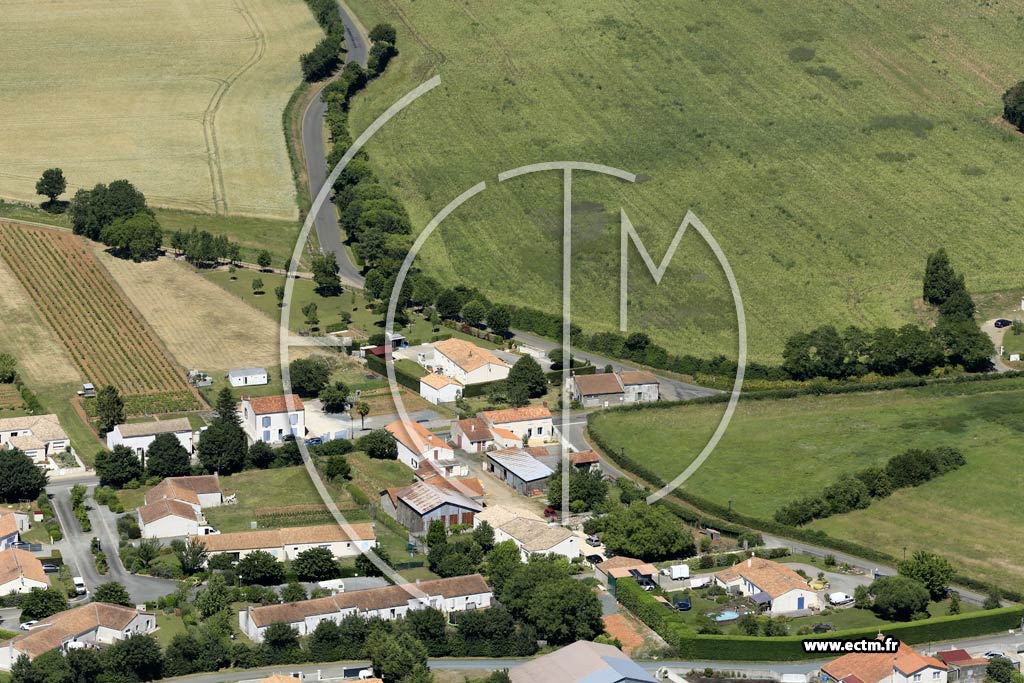 Photo arienne de Saint-Aubin-la-Plaine