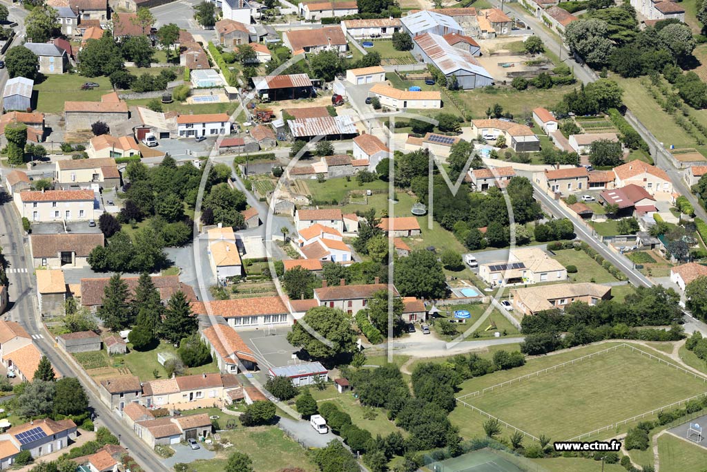 Photo arienne de Saint-Aubin-la-Plaine