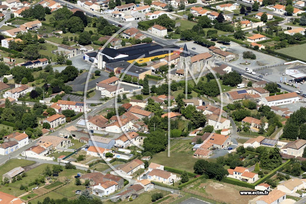 Photo arienne de Saint-Jean-de-Beugn