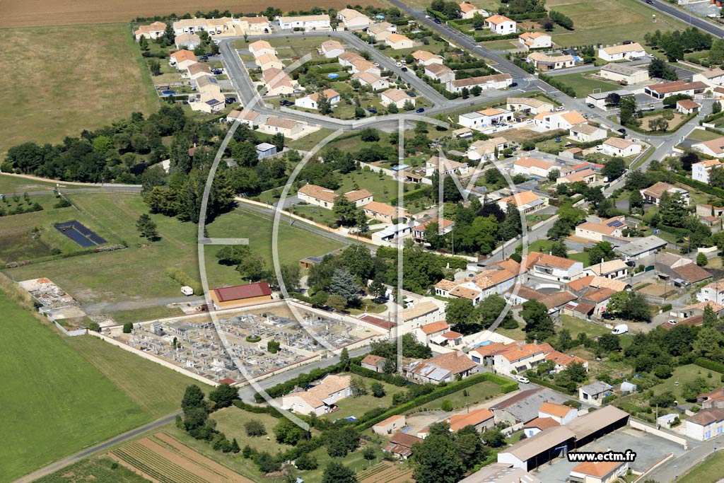 Photo arienne de Saint-Jean-de-Beugn