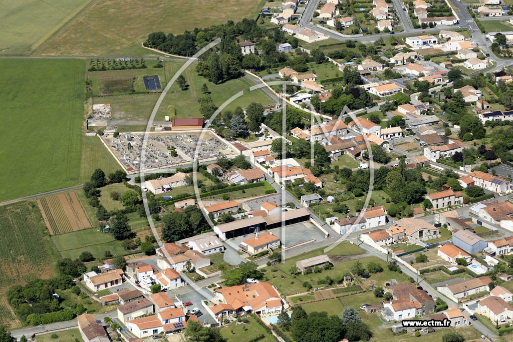 Photo arienne de Saint-Jean-de-Beugn