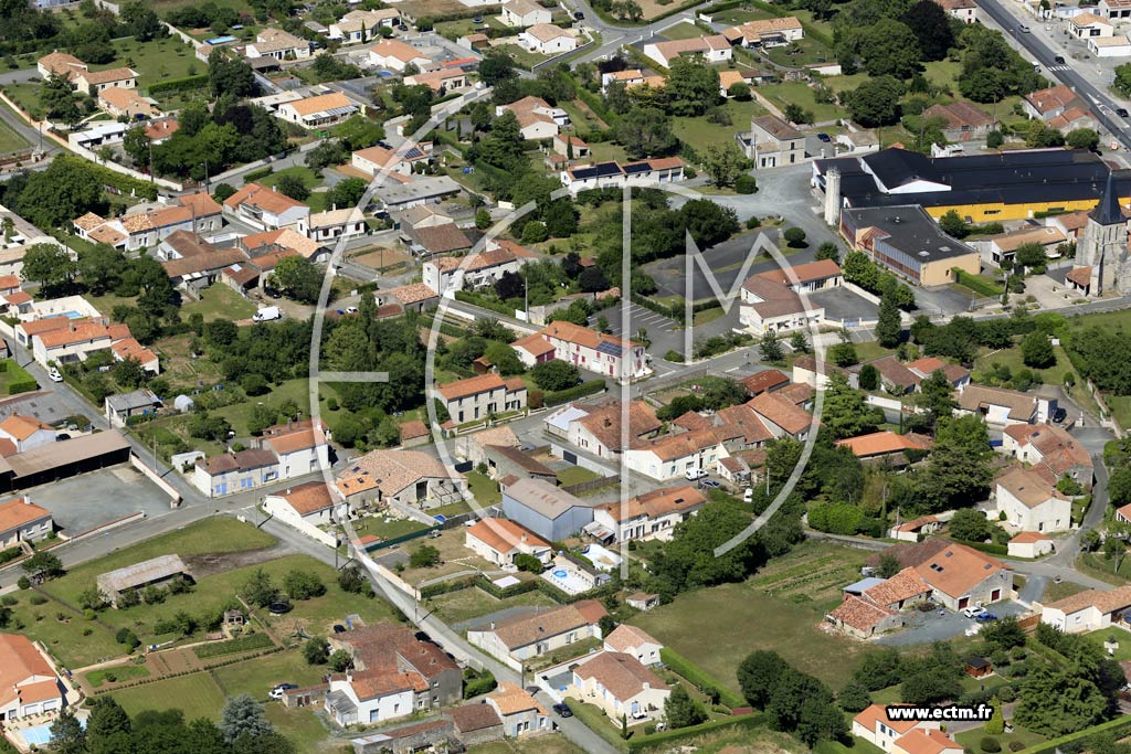 Photo arienne de Saint-Jean-de-Beugn