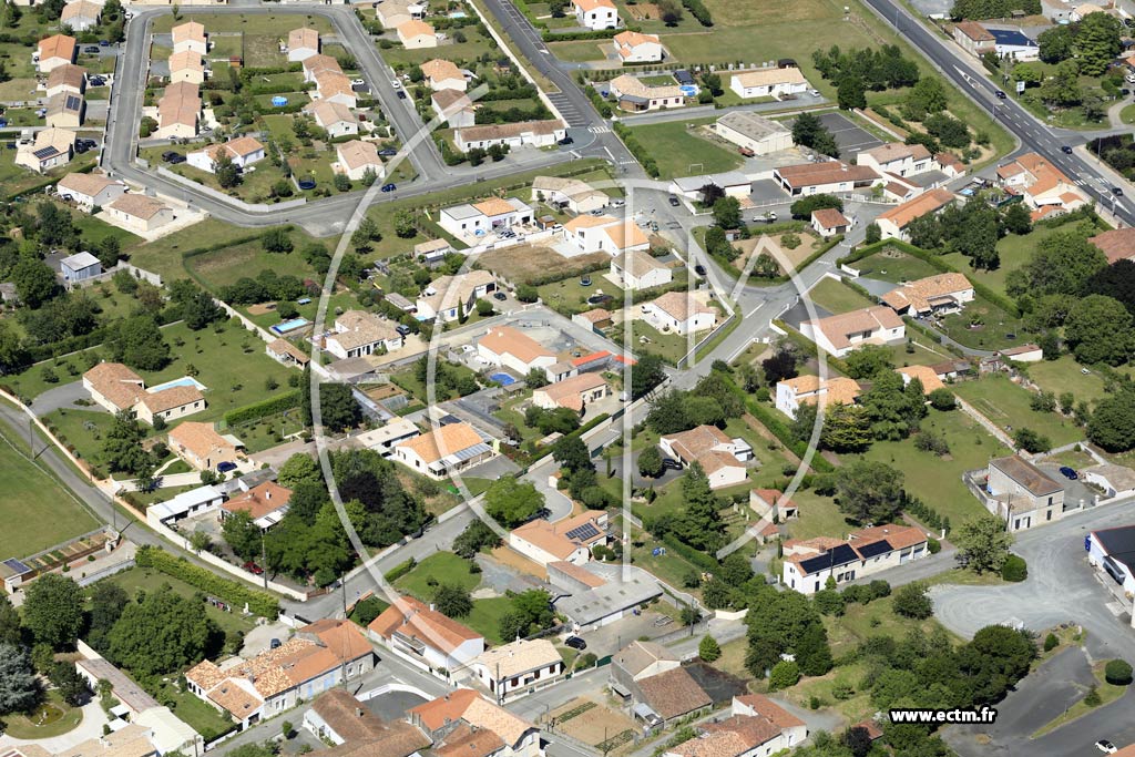Photo arienne de Saint-Jean-de-Beugn