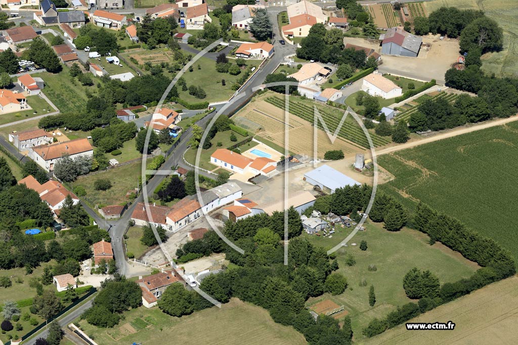 Photo arienne de Saint-Jean-de-Beugn