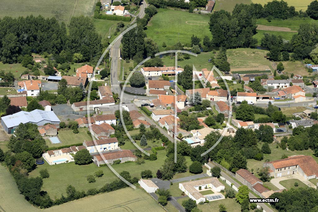 Photo arienne de Saint-Jean-de-Beugn