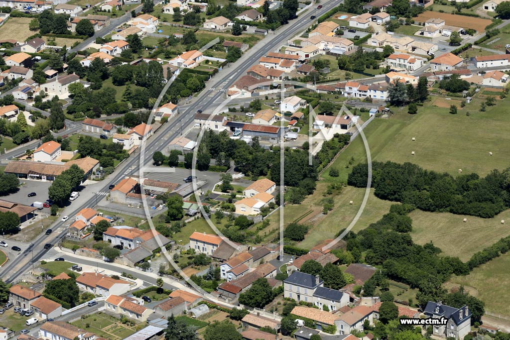 Photo arienne de Sainte-Gemme-la-Plaine
