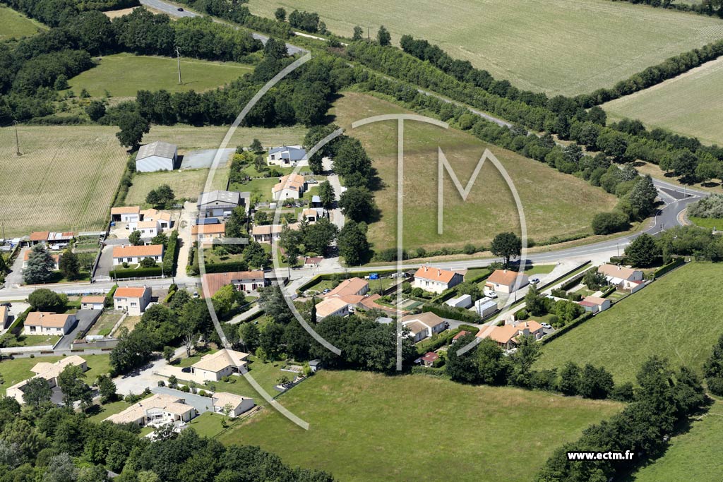 Photo arienne de Dompierre-sur-Yon (la Vergne)
