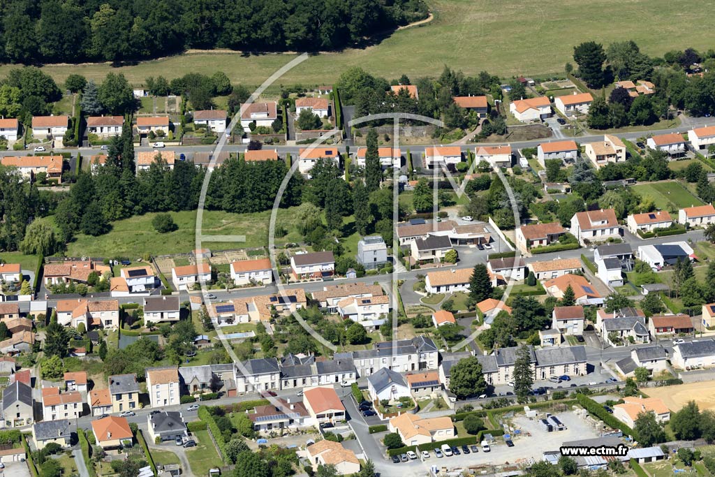 Photo arienne de Les Herbiers (Est)