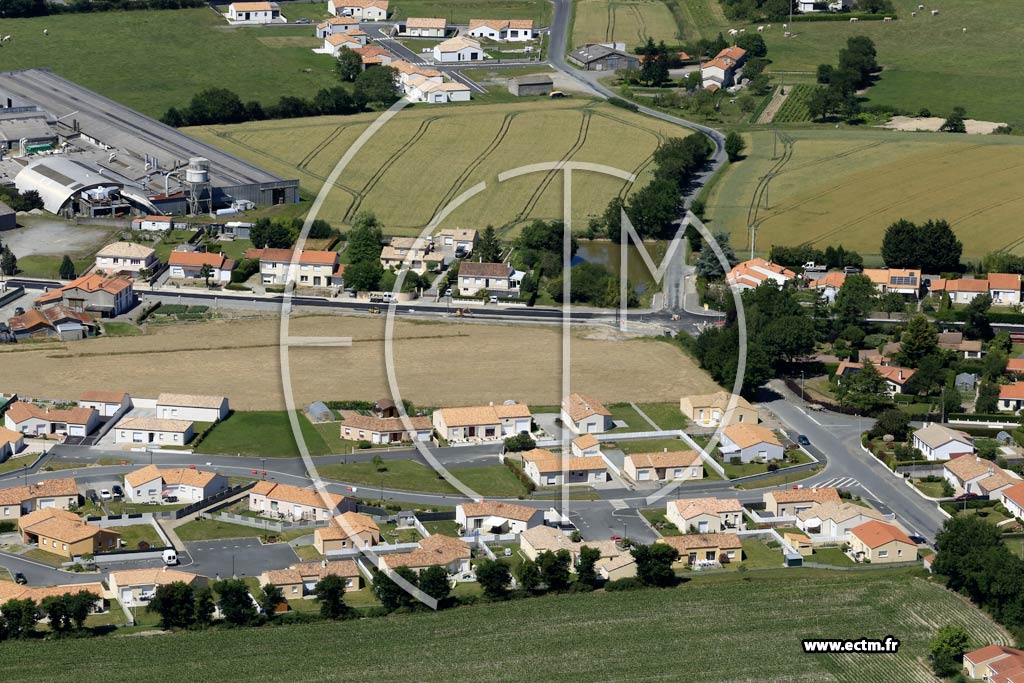 Photo arienne de Les Landes-Genusson